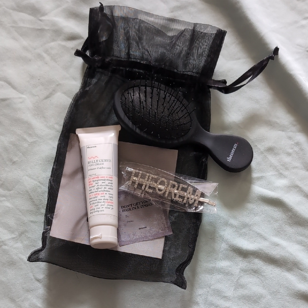 Theorem Hair Care Gift Bundle